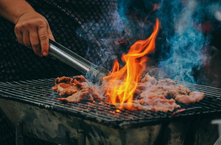 Fleisch auf dem Grill