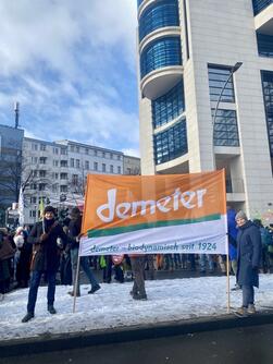 v.l.n.r.: Jörg Hütter, Politikreferent bei Demeter und Nancy Schacht, Vorstand von Demeter im Osten